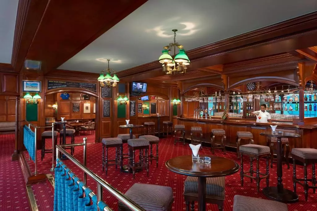 بار هتل سینامون گرند کلمبو